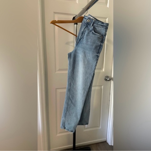 ZARA Mom Jeans - Size 2 - Picture 3 of 3